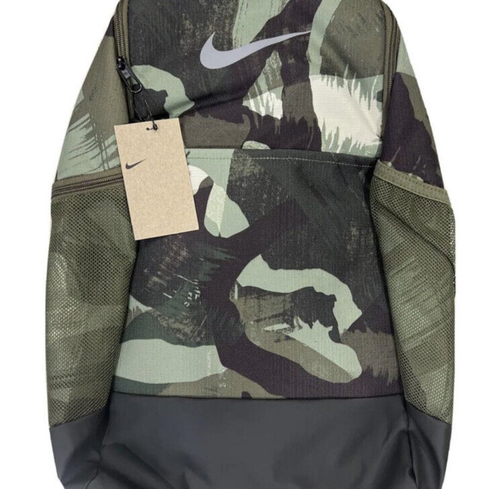Nike Brasilia 24L Med Backpack Olive Green Camo Sports Travel Bag  DQ5237-222